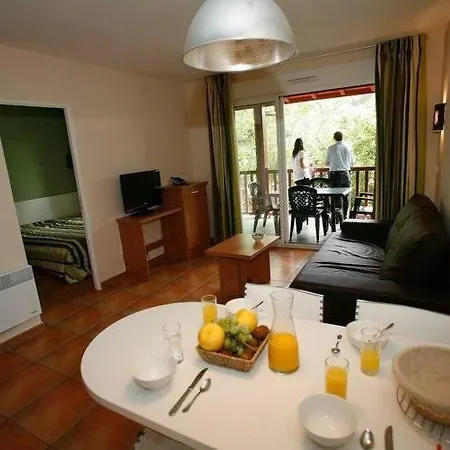 Comfortable With Terrace Surrounded By Pine Trees Apartmán *